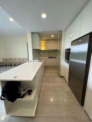 Lakeville (D22), Condominium #566102351